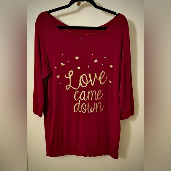 South Maine Red "Love Came Down" 3/4 Sleeve Top – Size Medium - Picture 1 of 5